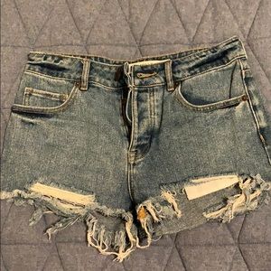 Mid rise brandy Melville cut off shorts!